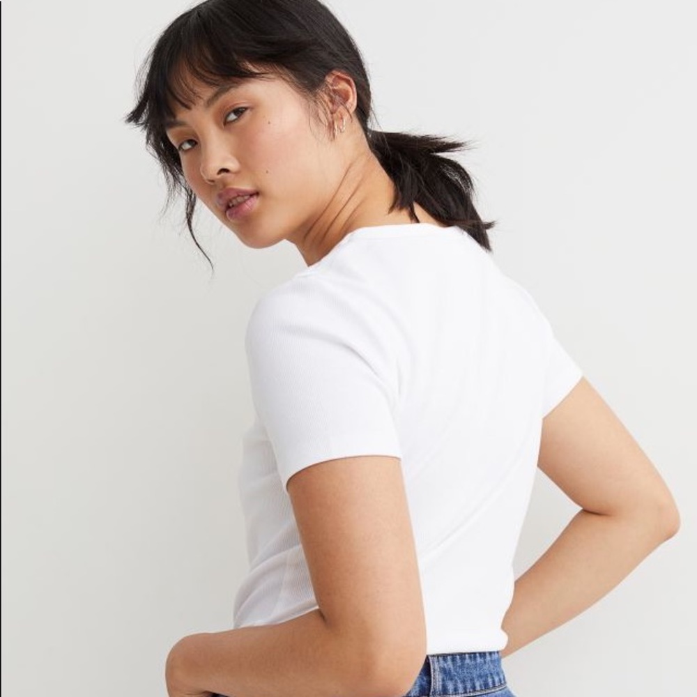 H&M basics white ribbed T-shirt